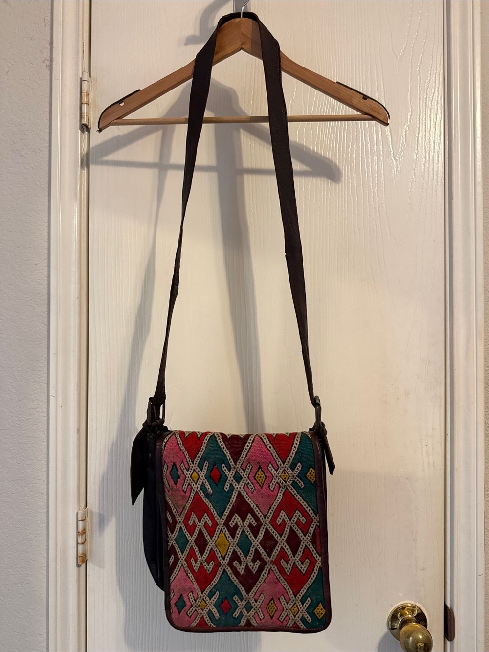 Handmade Patterned Crossbody leather Bag in Multicolor from South America